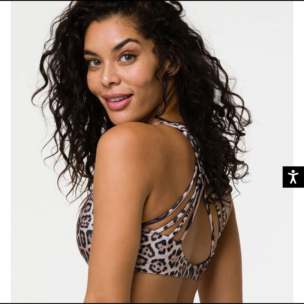 Onzie Chic Bra in Leopard
